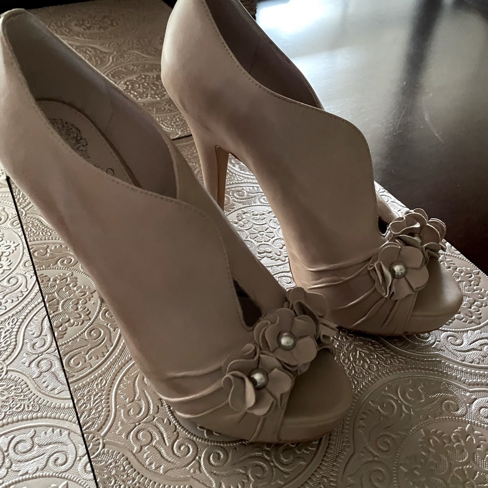 Vince Camuto Heels